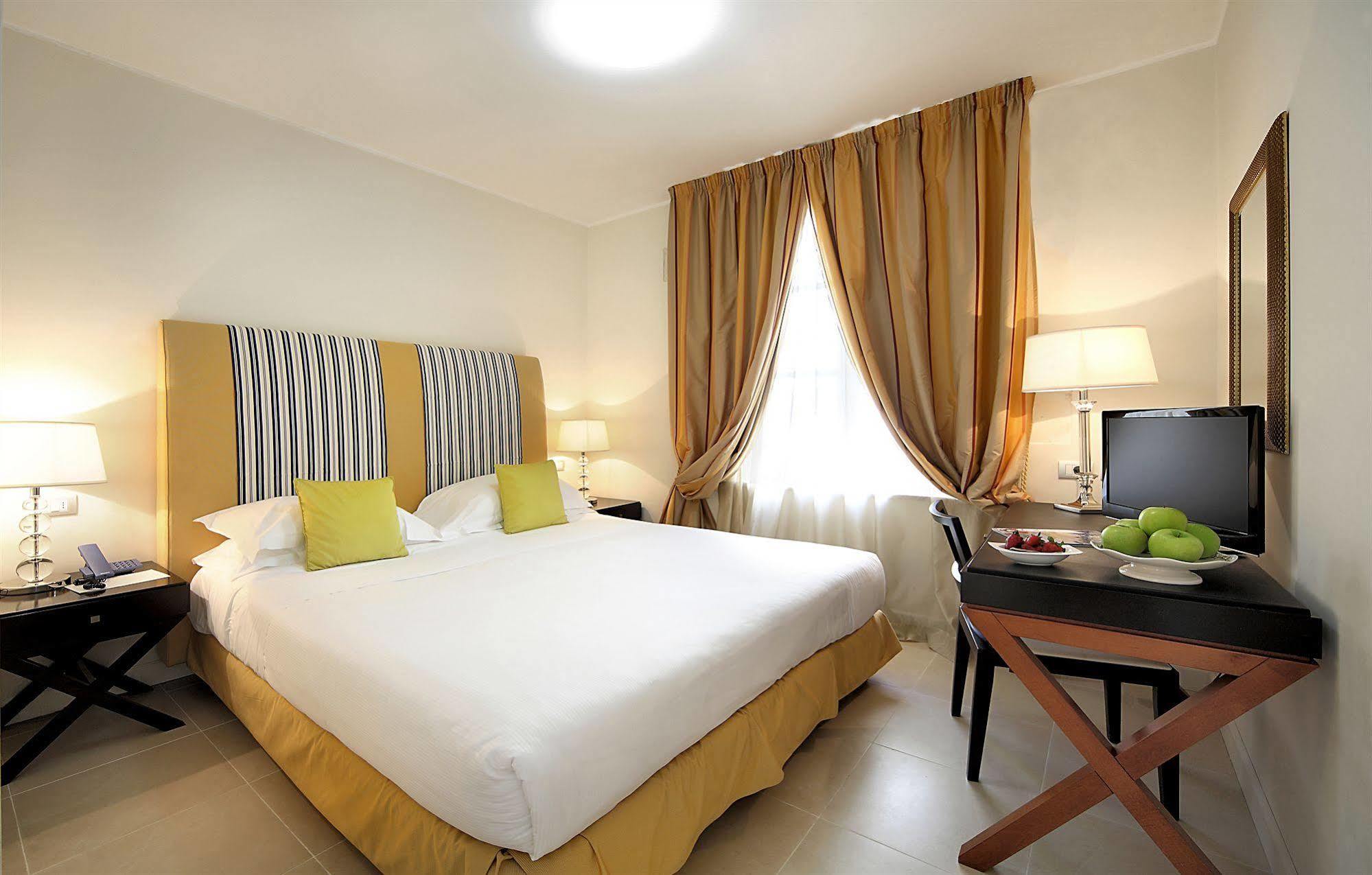 Hotel Palazzo Cavalieri Сиракуза Екстериор снимка