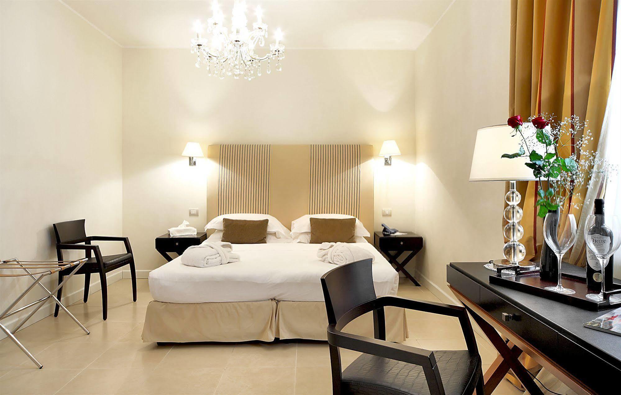 Hotel Palazzo Cavalieri Сиракуза Екстериор снимка
